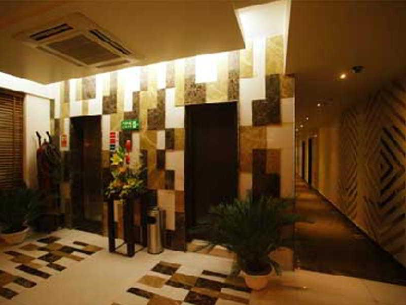 The Grand Hotel Bizzotel Gurgaon Eksteriør billede