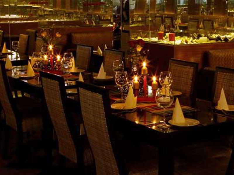 The Grand Hotel Bizzotel Gurgaon Eksteriør billede