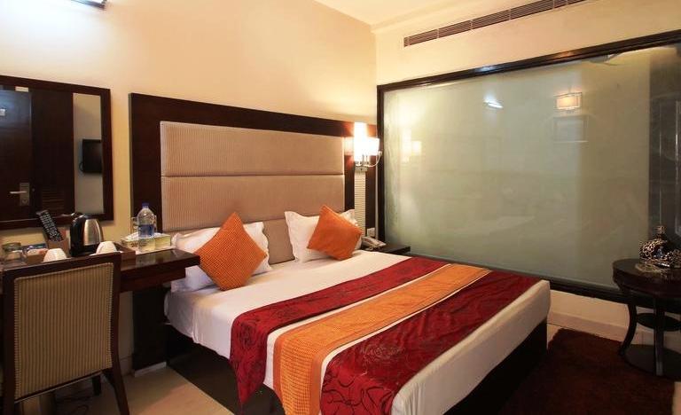The Grand Hotel Bizzotel Gurgaon Eksteriør billede